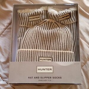 NWT Hunter set socks and hat